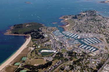 Vue aérienne du Crouesty. RICHARD VILLALON - FOTOLIA