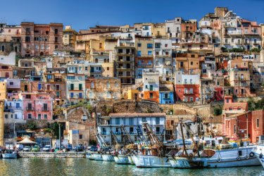 Siacca surplombant la mer. - RolfSt