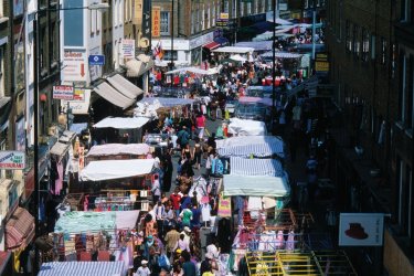 Petticoat Lane Market, quartier de Whitechapel. - Philippe GUERSAN - Author's Image