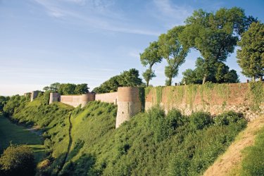 Les remparts de la ville et leurs tours Olivier LECLERCQ