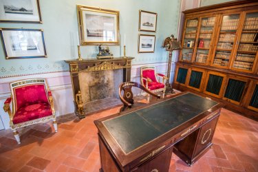 Intérieur de la Palazzina dei Mulini, la résidence de Napoléon. - 54115341 - Shutterstock.com