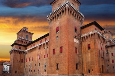 Castello Estense. tverkhovinets - iStockphoto.com