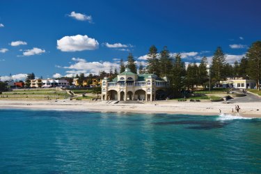 Cottesloe Beach, Perth. - CUHRIG - iStockphoto