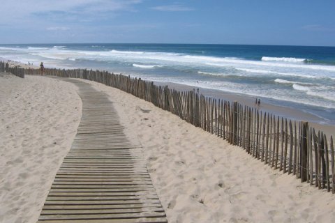 La plage de Hourtin. (© PHIL - FOTOLIA)