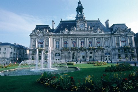 L'Hôtel de Ville de Tours (© DANIÈLE CATI - ICONOTEC)