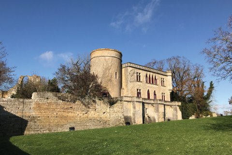 Abbaye de Maillezais. (© Linda CASTAGNIE)