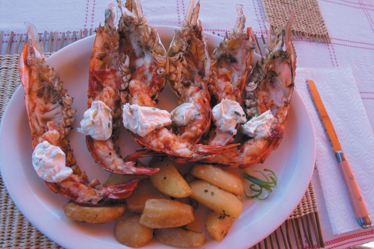 Délicieux plat de gambas, Camp Croco à Bekopaka