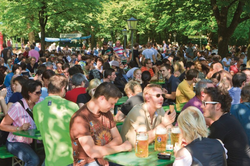 <p>Biergarten de l'Englischer Garten.</p>