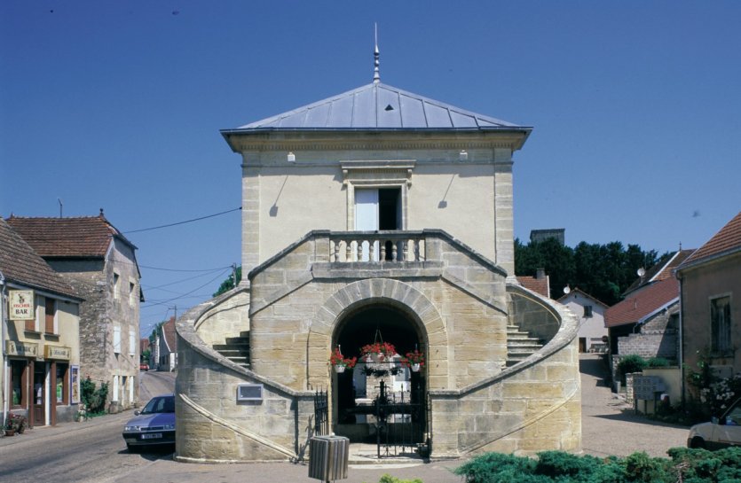 Mairie-lavoir de 1830