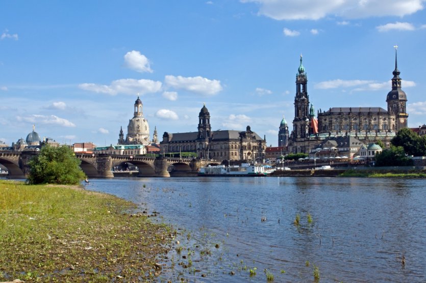<p>Vue sur Dresde depuis l'Elbe.</p>