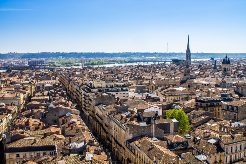 La ville de Bordeaux.