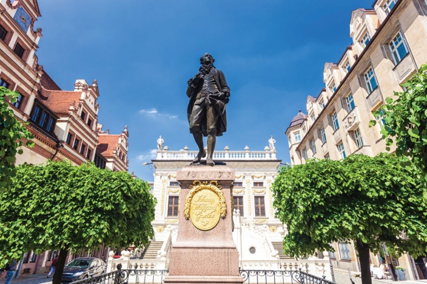 <p>Statue de Goethe à Leipzig.</p>