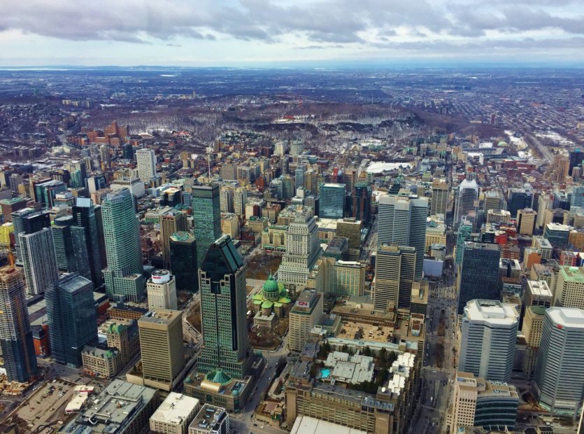 <p>Centre-ville de Montréal vu des airs.</p>