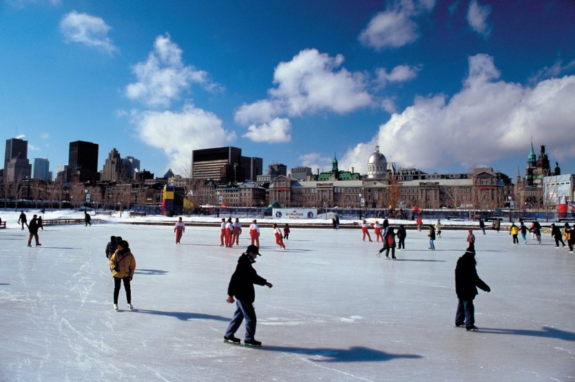 <p>Patinoire du Vieux-Port au Bassin Bonsecours.</p>