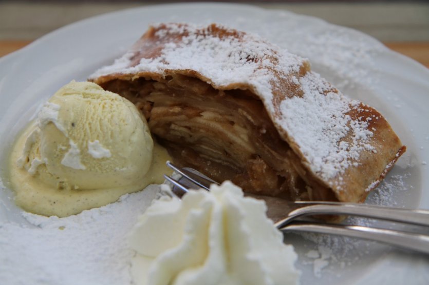 Strudel.