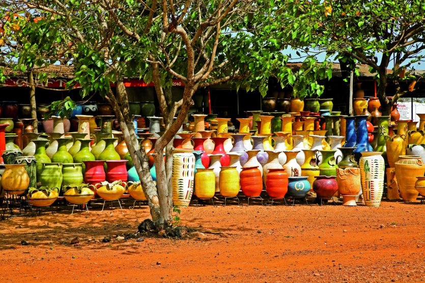 Marché aux poteries, Accra.