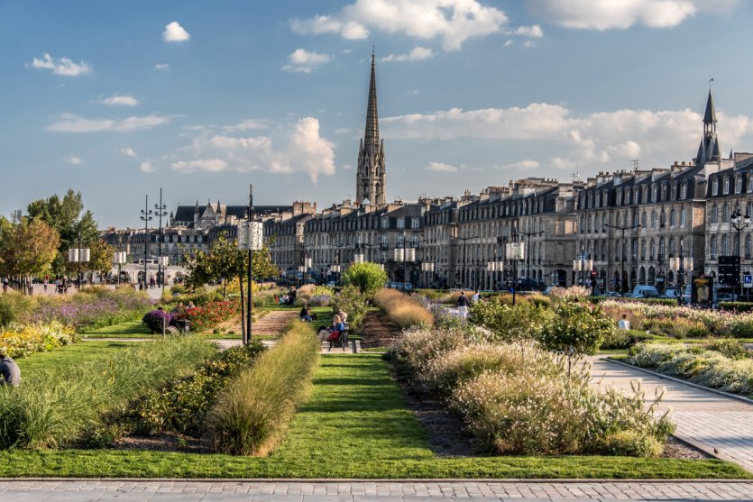 La ville de Bordeaux.