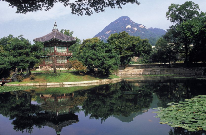 Palais Gyeongbokgung, pavillon de Hyangwon-jong.
