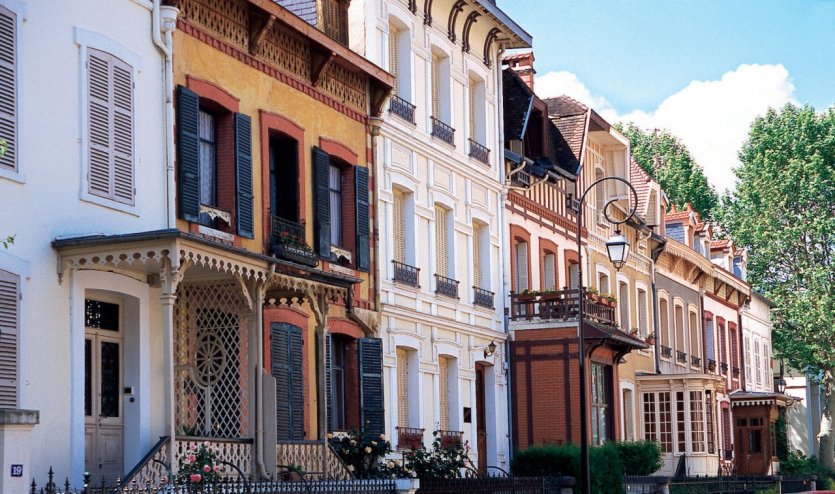 <p>Façades - Vichy</p>