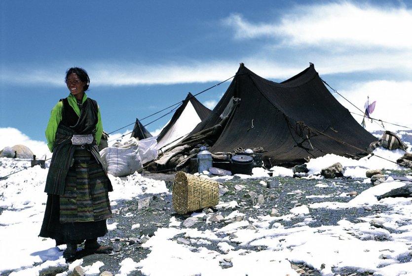 Campement de nomades dans les environs du col de Gyatso-La.