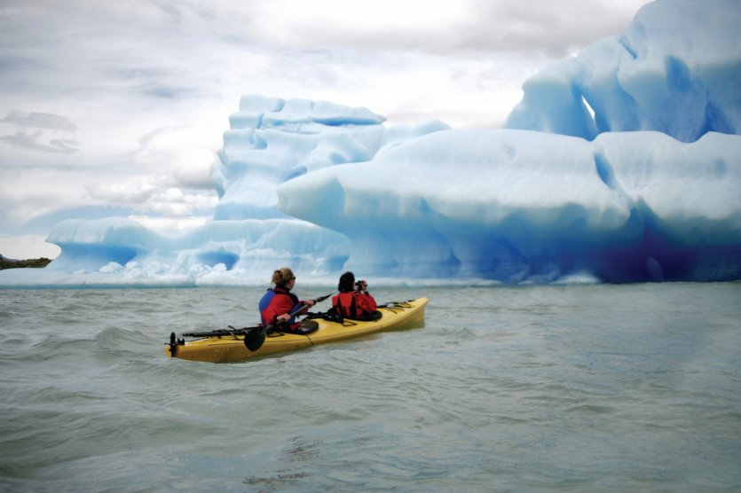 <p>Kayak extrême le long des glaciers chiliens.</p>