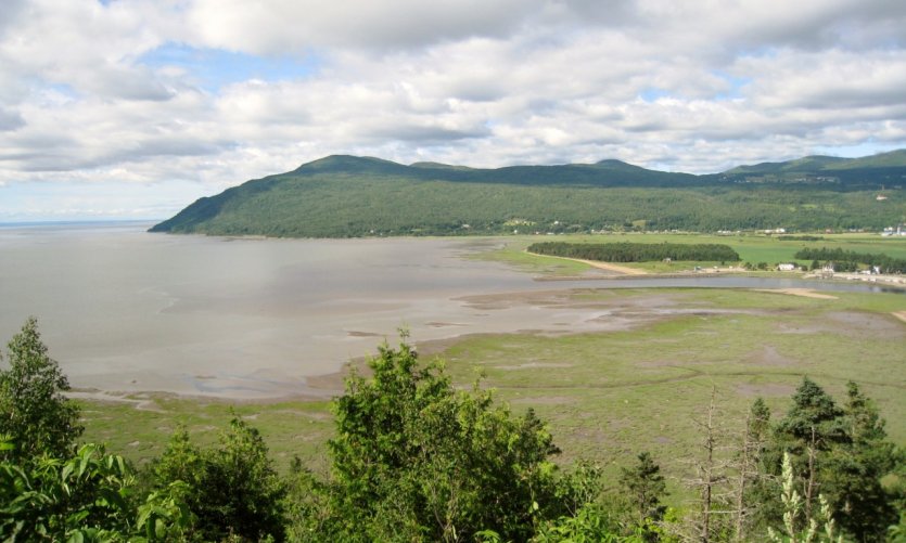 <p>La rive du Saint-Laurent à Baie-Saint-Paul dans Charlevoix.</p> <p>La rive du Saint-Laurent à Baie-Saint-Paul dans Charlevoix.</p>