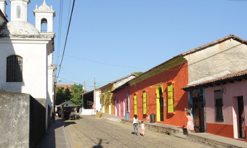 Le village colonial de Suchitoto. Le village colonial de Suchitoto.