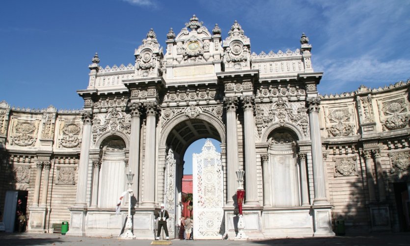 <p>Palais de Dolmabahçe.</p> <p>Palais de Dolmabahçe.</p>