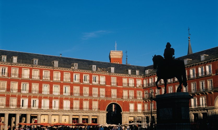 Plaza Mayor et statue de Philippe III. Plaza Mayor et statue de Philippe III.