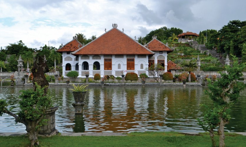 <p>Le Puri Taman Ujung situé sur la côte sud-est d'Amlapura.</p> <p>Le Puri Taman Ujung situé sur la côte sud-est d'Amlapura.</p>