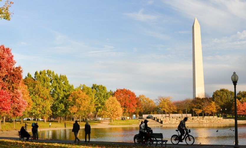 Washington Monument vu depuis le Constitution Gardens. Washington Monument vu depuis le Constitution Gardens.