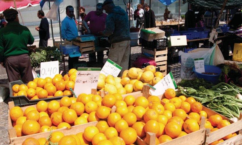 <p>Oranges sur le marché de Loulé.</p> <p>Oranges sur le marché de Loulé.</p>