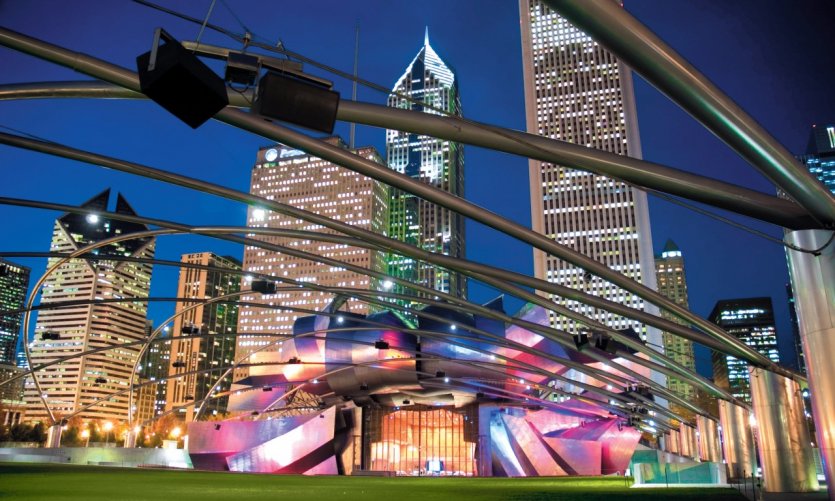 Le Jay Pritzker Pavilion dans le Millenium Park Le Jay Pritzker Pavilion dans le Millenium Park