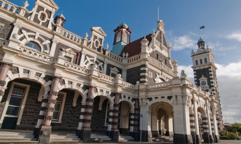 Gare de Dunedin. Gare de Dunedin.