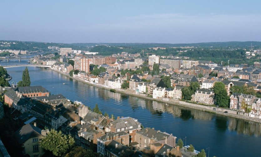 La Meuse traversant Namur. La Meuse traversant Namur.