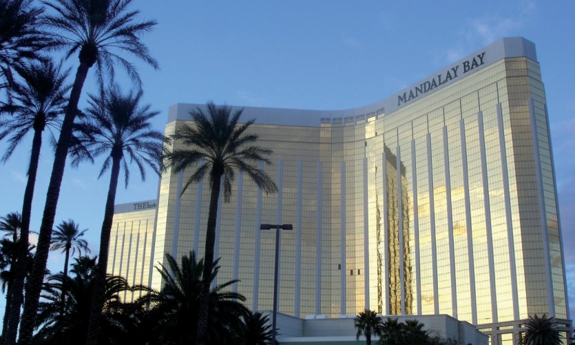 La façade dorée du Mandalay Bay. La façade dorée du Mandalay Bay.