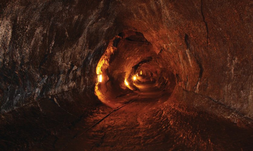 <p>Túnel de lava del Hawaii Volcanoes National Park.</p> <p>Túnel de lava del Hawaii Volcanoes National Park.</p>