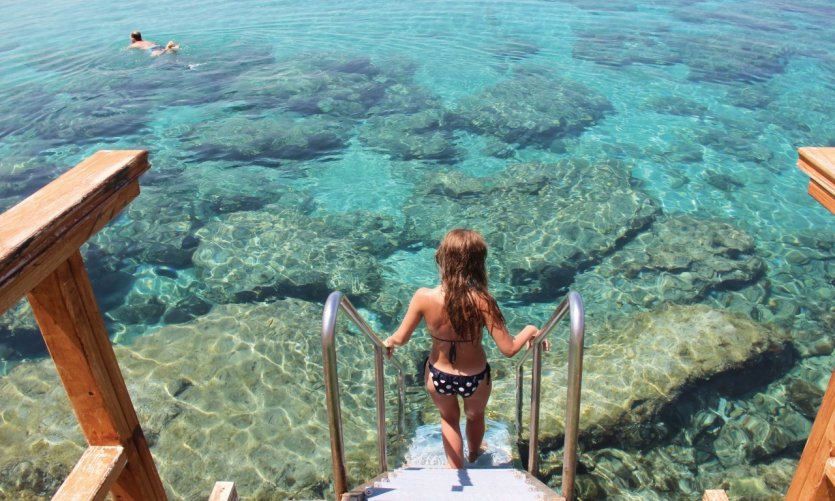 Descente dans la mer à Protaras. Descente dans la mer à Protaras.