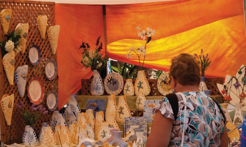 <p>Marché hippie Punta Arabí.</p> <p>Marché hippie Punta Arabí.</p>
