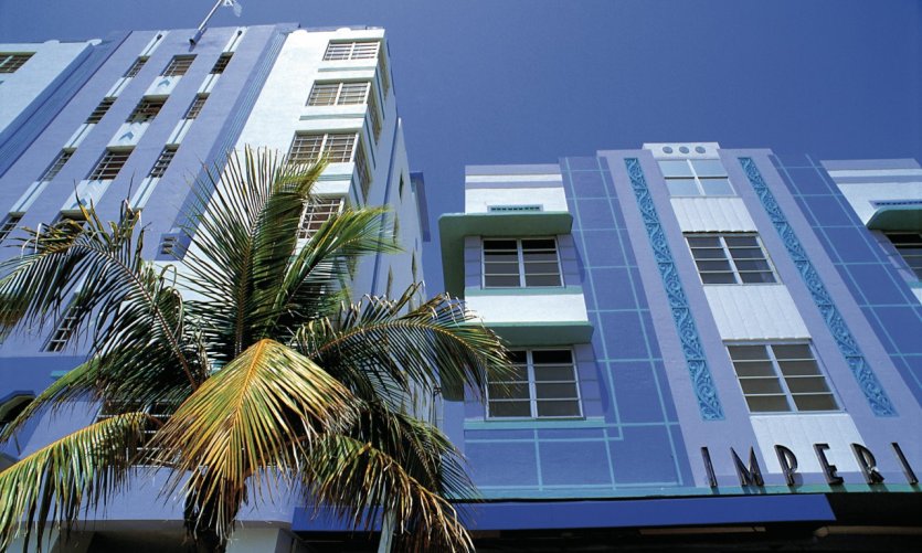 Edificios Art Déco en Ocean Drive, Miami Beach. Edificios Art Déco en Ocean Drive, Miami Beach.