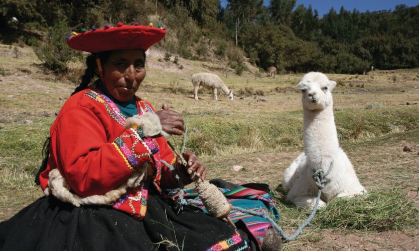 Cuzqueña en traje tradicional. Cuzqueña en traje tradicional.