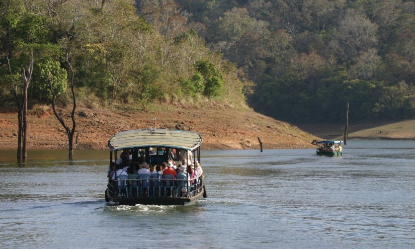<p>Bateau sur un lac du parc national de Periyar.</p> <p>Bateau sur un lac du parc national de Periyar.</p>