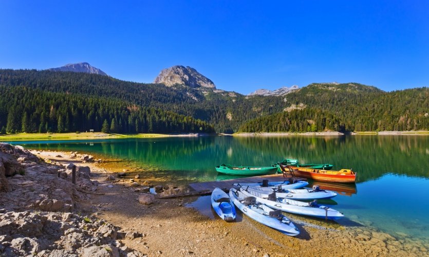 The black lake. The black lake.