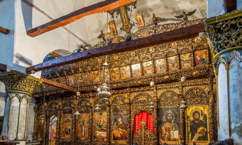 Intérieur de l'église Sainte-Marie de Blachernes, Berat. Intérieur de l'église Sainte-Marie de Blachernes, Berat.