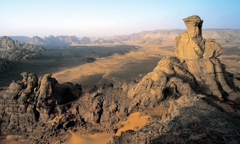 <p>Panorama depuis le sommet d'Oine Za Watan.</p> <p>Panorama depuis le sommet d'Oine Za Watan.</p>