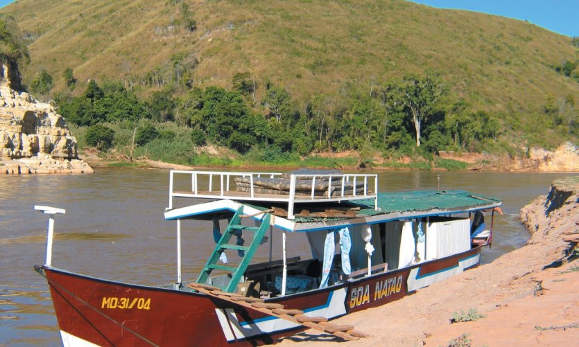 Barge used by travellers to descend Tsiribihina Barge used by travellers to descend Tsiribihina