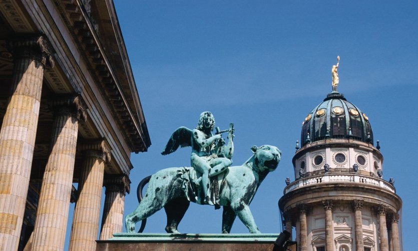 Le Französischer Dom, église protestante sur Gendarmenmarkt Le Französischer Dom, église protestante sur Gendarmenmarkt