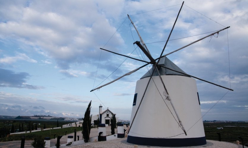 <p>Moulin à Castro Marim.</p> <p>Moulin à Castro Marim.</p>