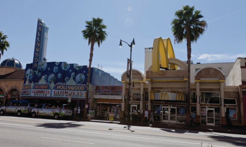 Mc Donald's sur Hollywood Boulevard. Mc Donald's sur Hollywood Boulevard.