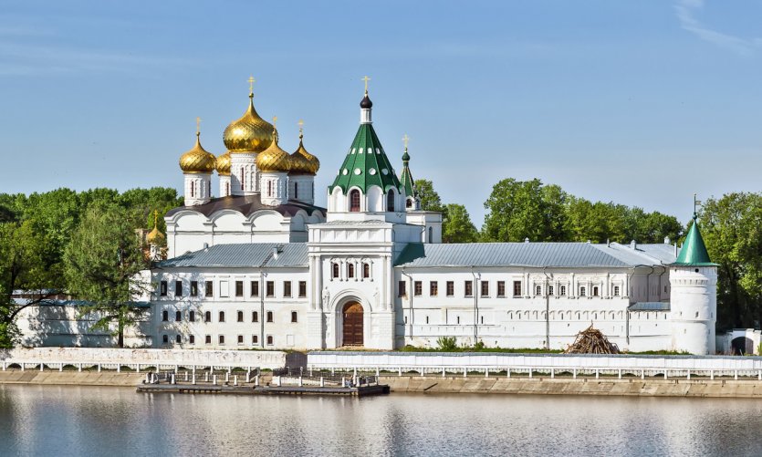 Monastère Ipatiev et cathédrale de la Trinité. Monastère Ipatiev et cathédrale de la Trinité.
